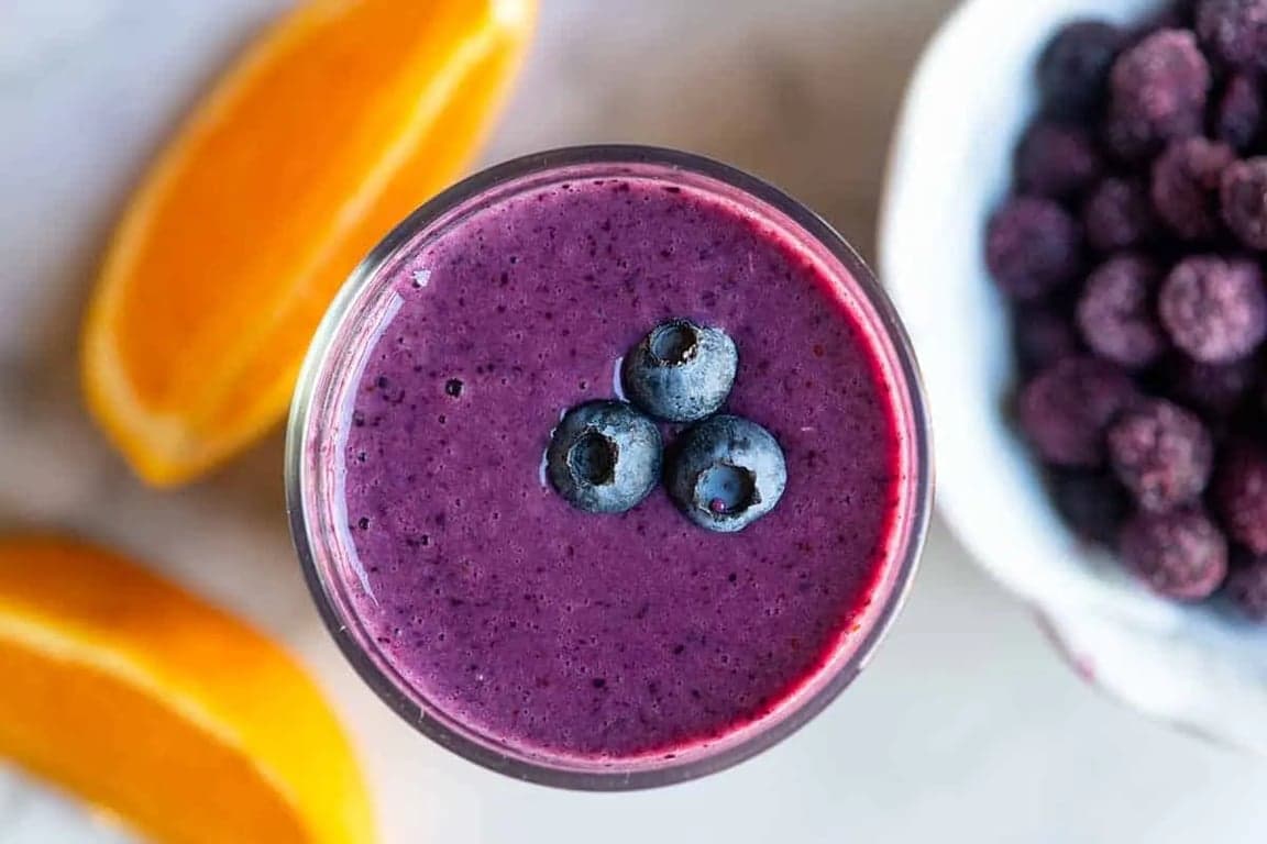 Blueberry smoothie with yogurt